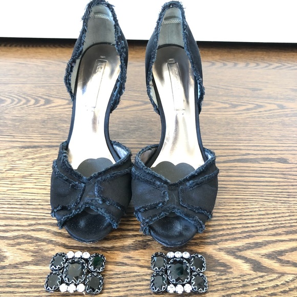 BCBG MaxAzria Black Platform Heel w removable clip - Picture 3 of 7